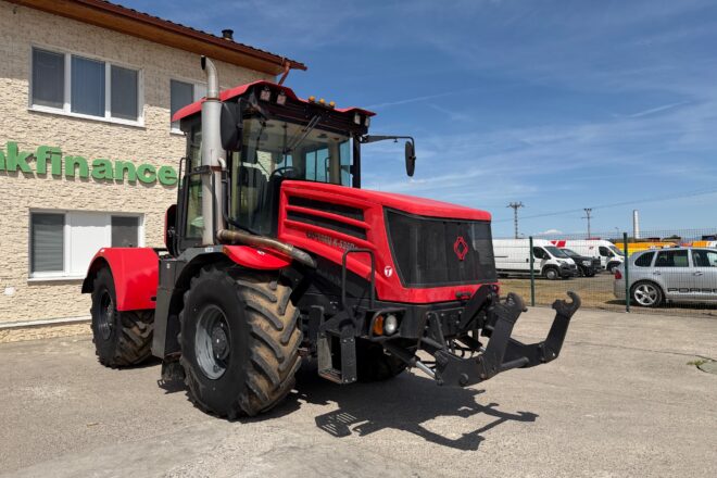 KIROVETS K-525 kolesový traktor 4×4 automat VIN 217