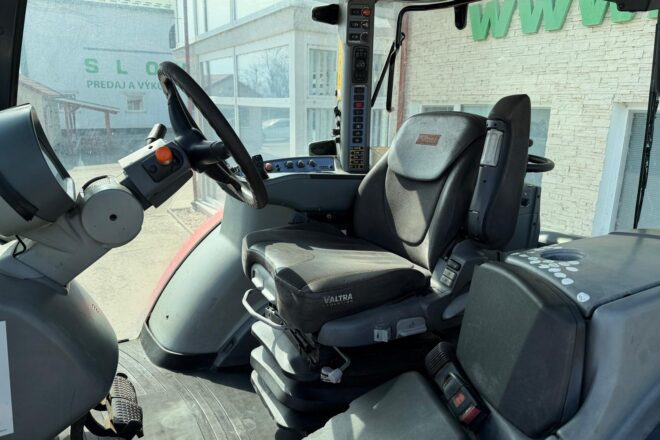 VALTRA S353 traktor 4×4 automat s platnou STK + EK VIN 069