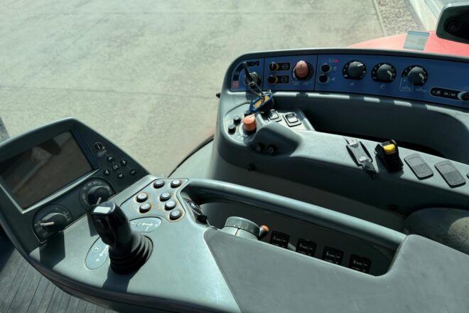 VALTRA S353 traktor 4×4 automat s platnou STK + EK VIN 069