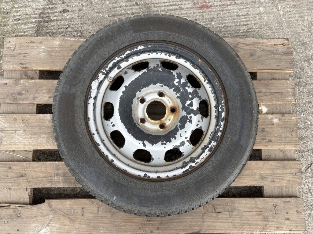 PENUMATIKY CONTINENTAL 215/65 R16 H WINTER CONTACT, dezén 50%, 4 ks, na diskoch