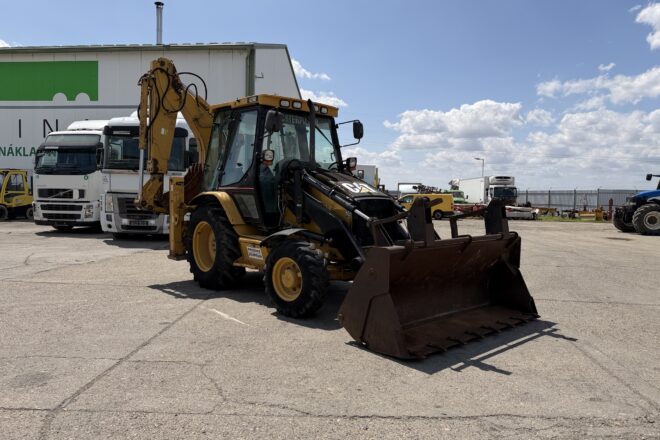 CATERPILLAR 428D traktorbáger 4x4 s TP a TEČ manual VIN 887