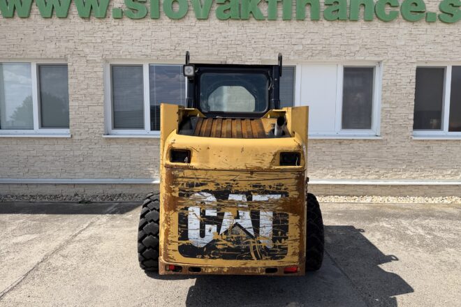 Použitý CATERPILLAR 226B 4x4 šmykom riadený čelný nakladač VIN 001, na predaj — foto 5