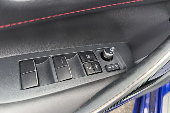 Použitý TOYOTA COROLLA HYBRID GR Sport benzín + HEV 2,0 automat VIN 517, na predaj — foto 8