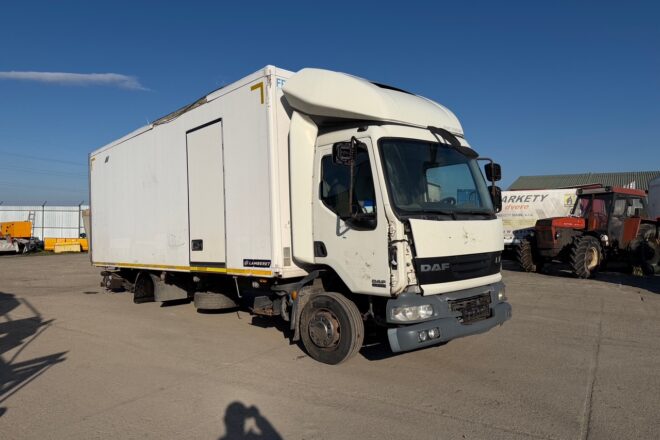 Použitý DAF LF45.220 chladiak EEV manual VIN 956, na predaj