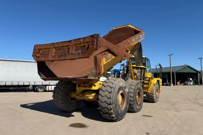 Použitý CATERPILLAR D735 jednostranný vyklápač 6×6 DUMPER, na predaj — foto 6