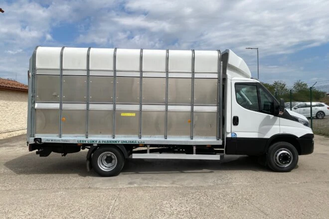 Použitý IVECO 70C18 vozidlo na prepravu zvierat 15m3 manual E6b VIN 986 NEW TACHO, na predaj — foto 7