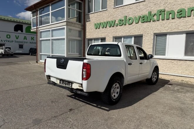 Použitý NISSAN NAVARA pick-up 4x4 diesel 2,5 VIN 96 881, na predaj — foto 5
