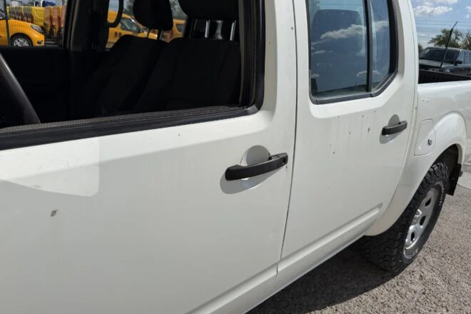 Použitý NISSAN NAVARA pick-up 4x4 diesel 2,5 VIN 96 881, na predaj — foto 8