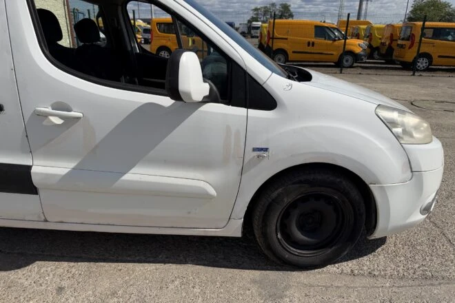 Použitý PEUGEOT PARTNER 1,6 diesel 5 seats VIN 722, na predaj — foto 8