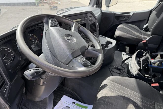 Použitý MERCEDES-BENZ Arocs 2645 6x4 with crane automat VIN 923, na predaj — foto 7
