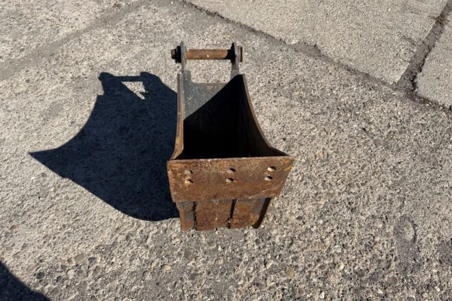 Použitý Lyžica na New Holland 25cm, na predaj
