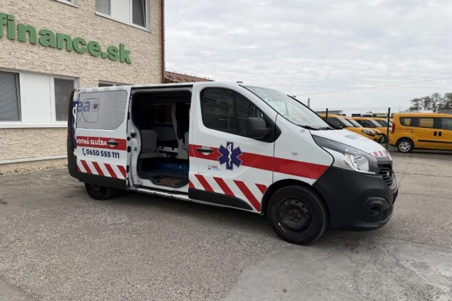 Použitý RENAULT TRAFIC RODRIGUEZ LOPEZ sanitka 1,6 diesel E6b manual 4 seats VIN 340, na predaj — foto 4
