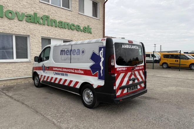 Použitý RENAULT TRAFIC RODRIGUEZ LOPEZ sanitka 1,6 diesel E6b manual 4 seats VIN 340, na predaj — foto 6