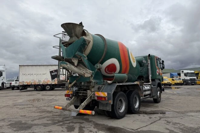 Použitý SCANIA R380 domiešavač 7000 l 6x6 manual E4 VIN 207, na predaj — foto 4