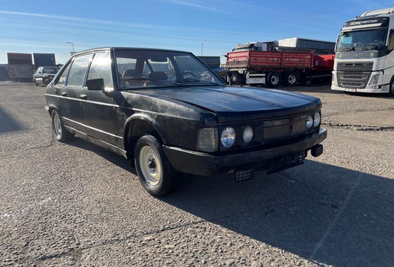 Tatra T613 V8