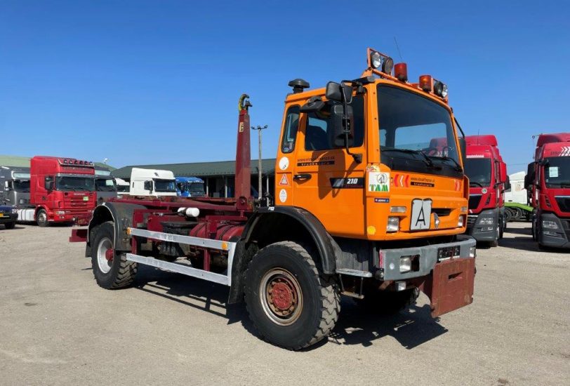 Renault MIDLINER M210.14 4X4 hákový natahovac kontajnerov