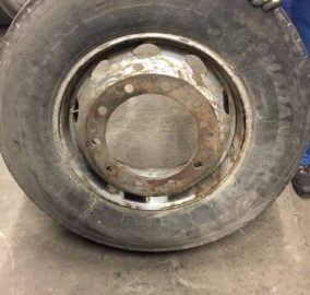 Pirelli Marathon  315/70  22