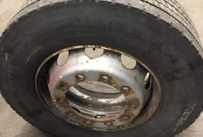 Michelin XDA 2+  s diskom  315/70  22
