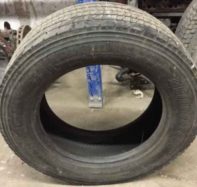 BRIDGESTONE M 749  295/60  22