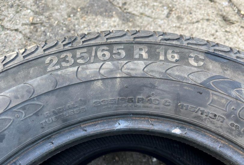 Continental Vanco2 235/65 R16C