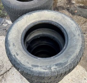 255/70 R16 111T