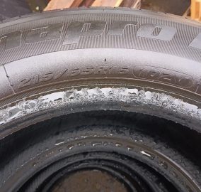 102V