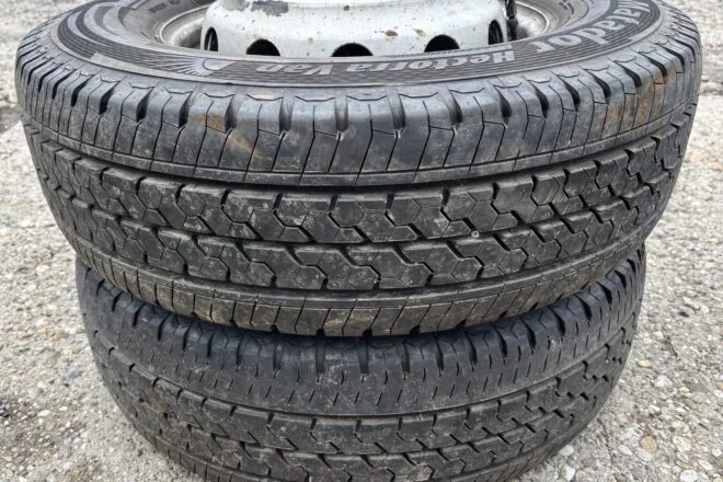 Použitý Matador Hectorra Van 225/75 R16 C, na disku 6Jx16 H2, 2 ks, dezen 50% F10, na predaj