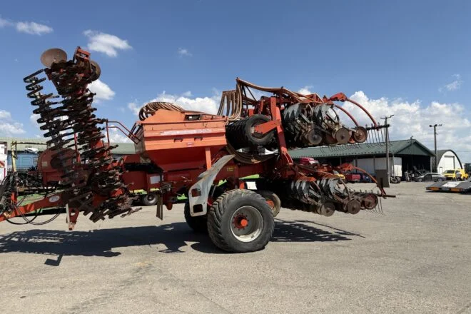 Použitý Bezorebná sejačka KUHN FASTLINER 6000 VIN 801, na predaj — foto 6