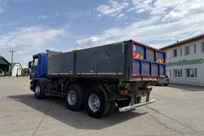 Použitý SCANIA trojstranný vyklápač P124 6x4 11m3 E3 manual VIN 352, na predaj — foto 4